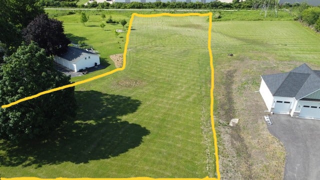 2740 Molitor Road, Aurora, IL 60502 2740 Molitor Road, Aurora, IL 60502