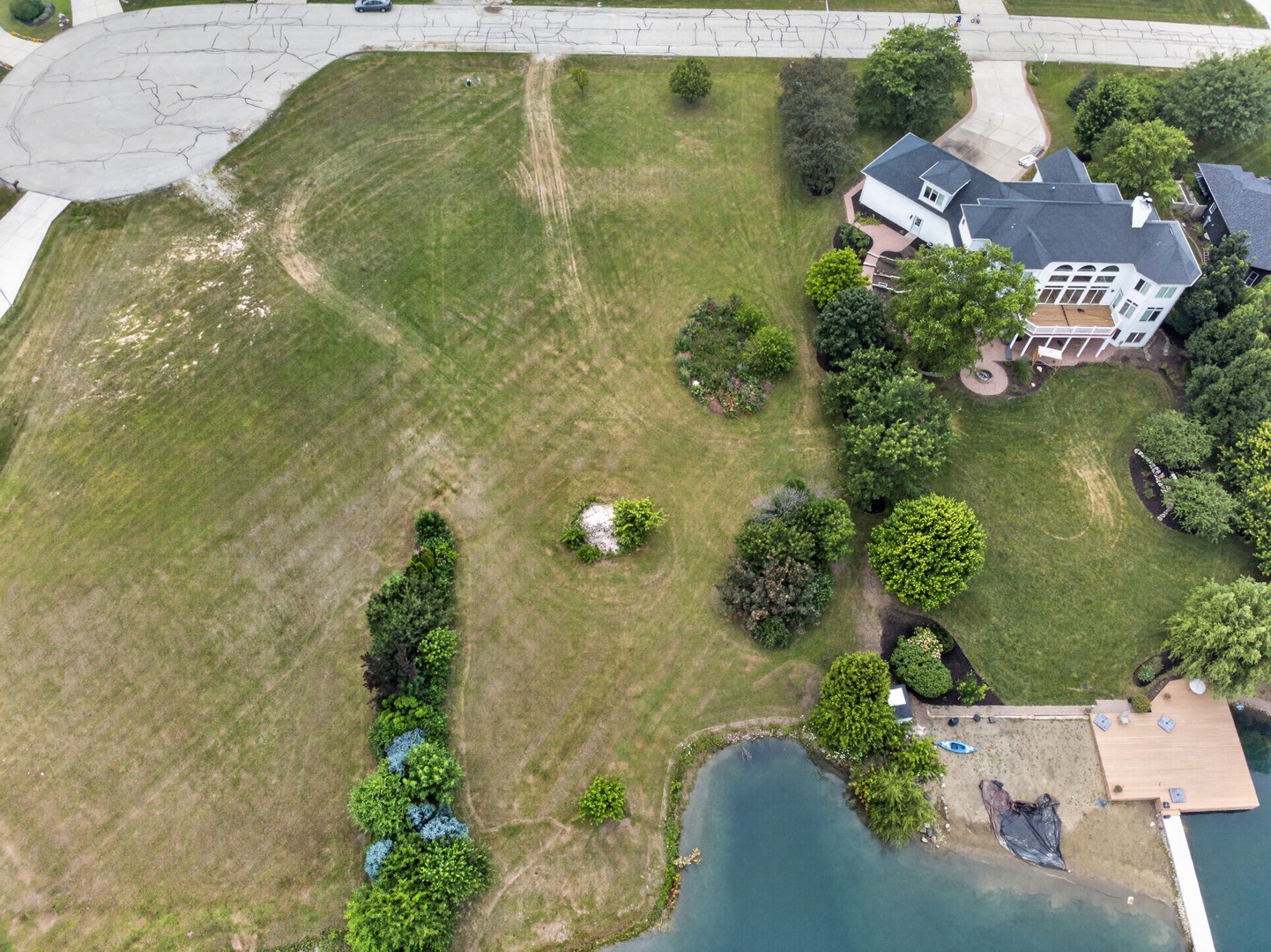 216 Slalom Court, Minooka, IL 60447