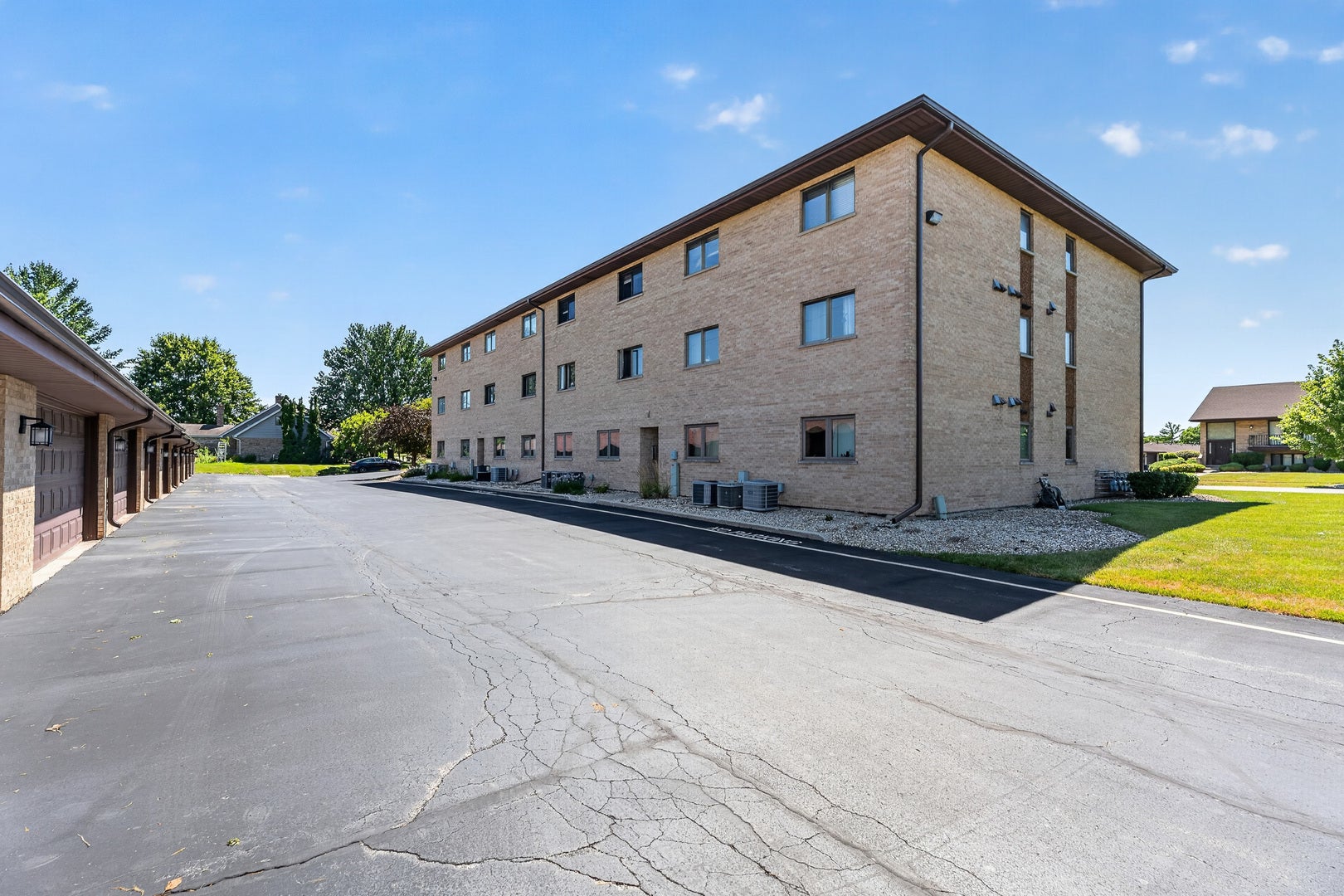 16107 Eagle Ridge Drive, #3S, Tinley Park, IL 60477 16107 Eagle Ridge Drive, #3S, Tinley Park, IL 60477