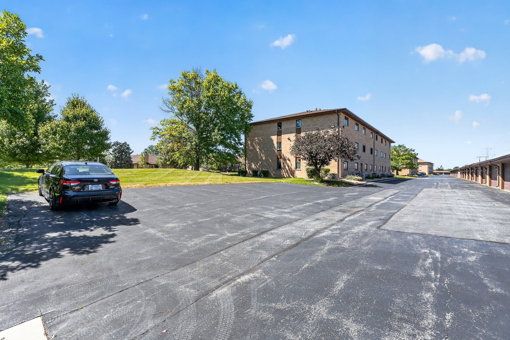 16107 Eagle Ridge Drive, #3S, Tinley Park, IL 60477 16107 Eagle Ridge Drive, #3S, Tinley Park, IL 60477