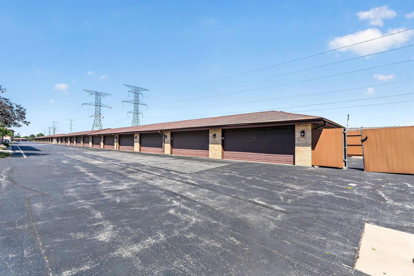 16107 Eagle Ridge Drive, #3S, Tinley Park, IL 60477 16107 Eagle Ridge Drive, #3S, Tinley Park, IL 60477