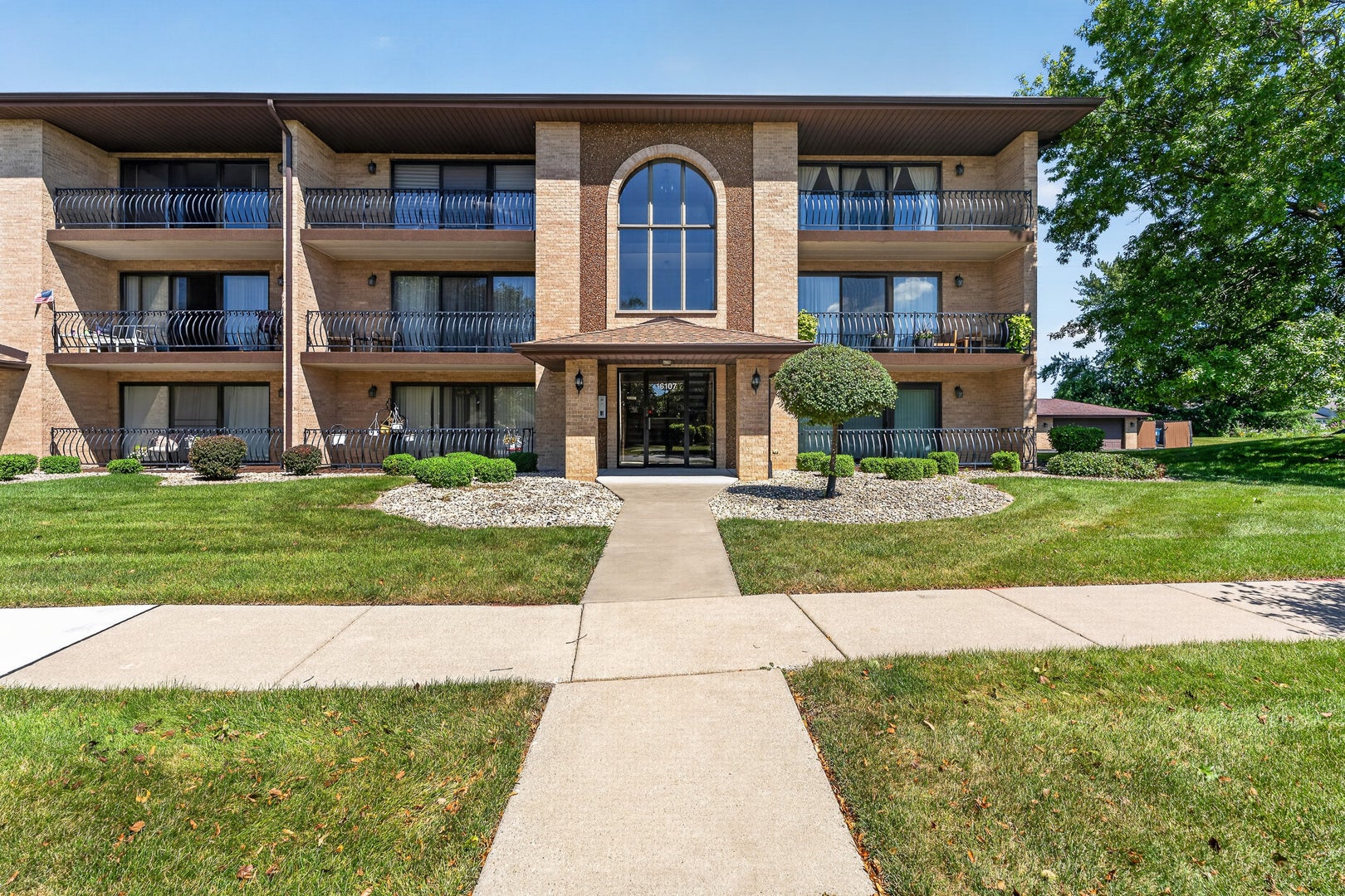 16107 Eagle Ridge Drive, #3S, Tinley Park, IL 60477 16107 Eagle Ridge Drive, #3S, Tinley Park, IL 60477