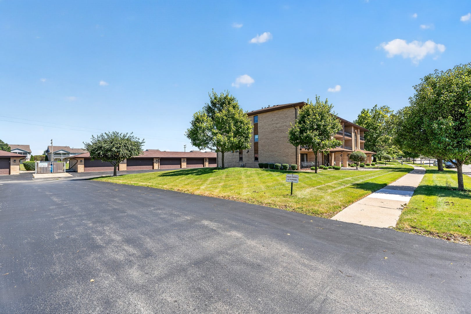 16107 Eagle Ridge Drive, #3S, Tinley Park, IL 60477 16107 Eagle Ridge Drive, #3S, Tinley Park, IL 60477