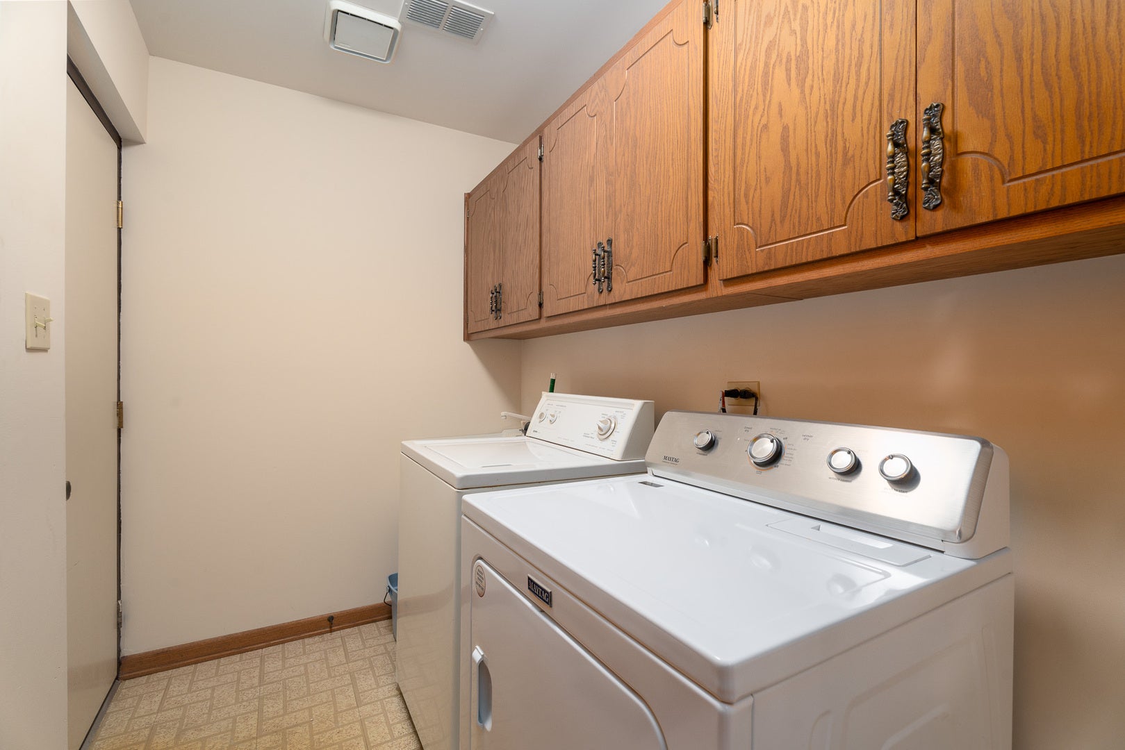 16107 Eagle Ridge Drive, #3S, Tinley Park, IL 60477 16107 Eagle Ridge Drive, #3S, Tinley Park, IL 60477