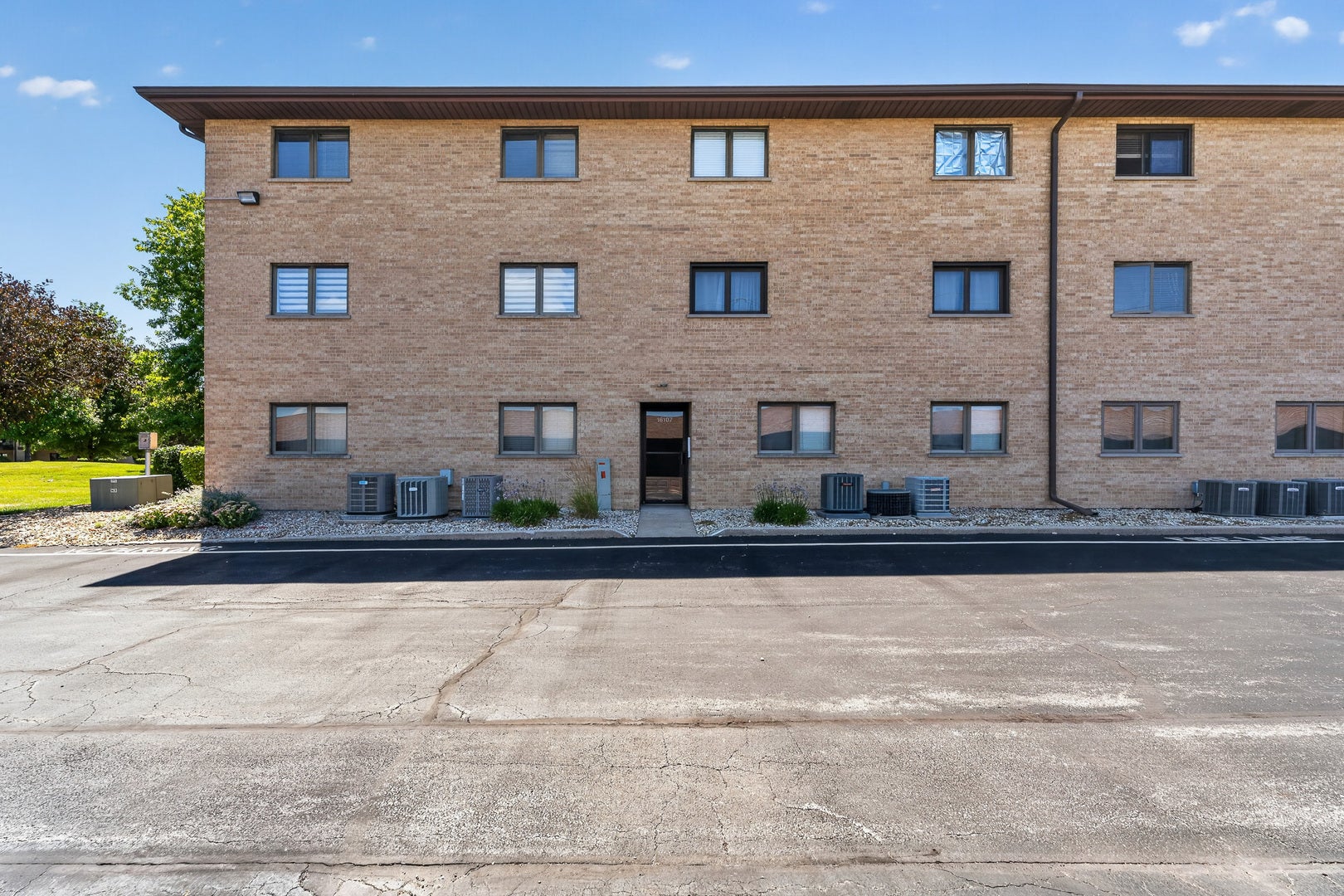 16107 Eagle Ridge Drive, #3S, Tinley Park, IL 60477 16107 Eagle Ridge Drive, #3S, Tinley Park, IL 60477