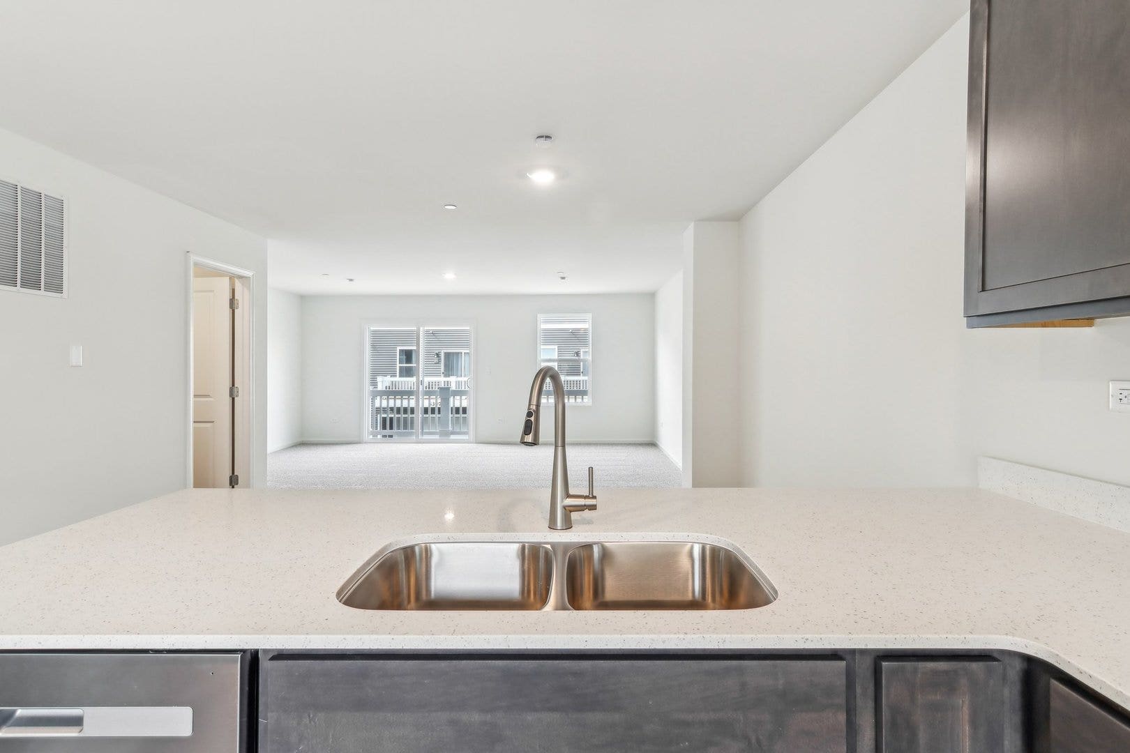 6381 Ulster Drive, Tinley Park, IL 60477 6381 Ulster Drive, Tinley Park, IL 60477