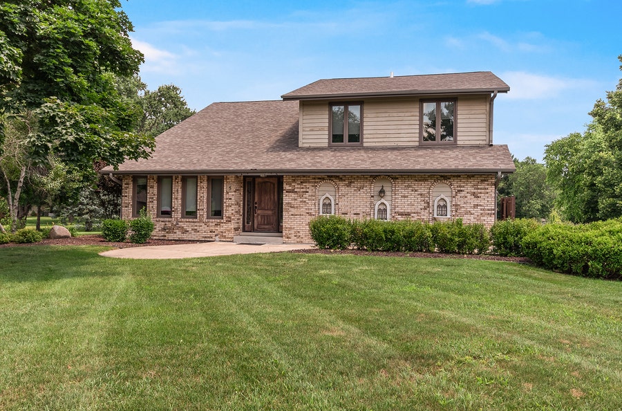Property photo for 5 Paso Fino Street, Lemont, IL