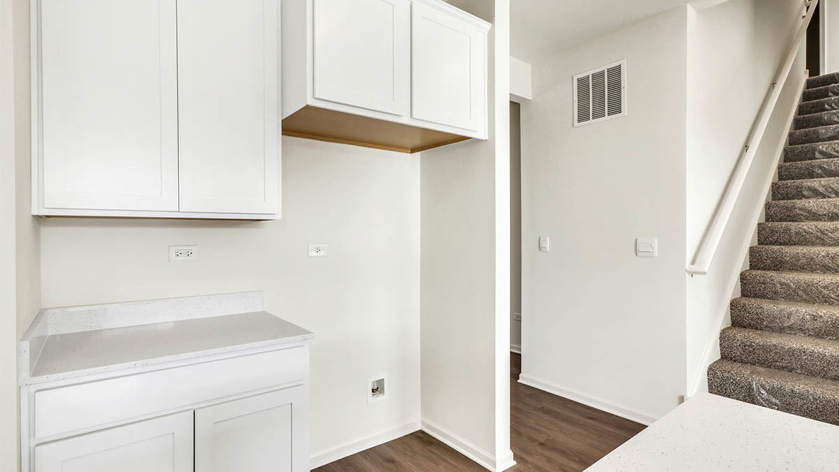 17205 Munster Lane, Tinley Park, IL 60477 17205 Munster Lane, Tinley Park, IL 60477