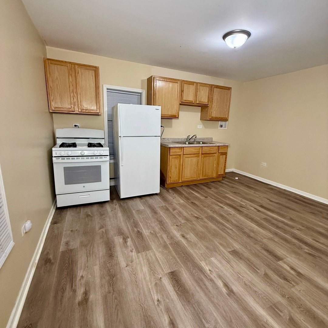 101 S Eastern Avenue, Joliet, IL 60433