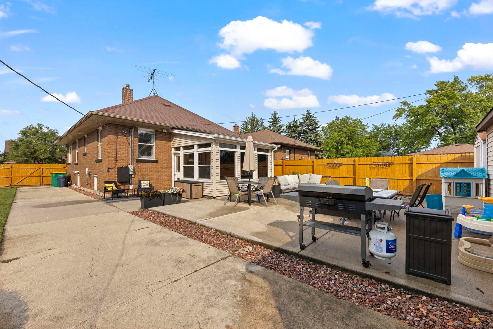 1330 Plainfield Road, Joliet, IL 60435 1330 Plainfield Road, Joliet, IL 60435