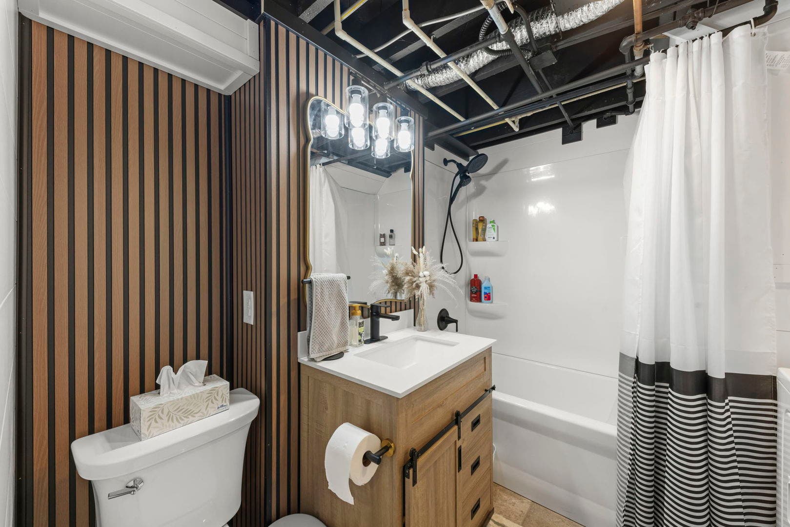 1330 Plainfield Road, Joliet, IL 60435 Basement bathroom