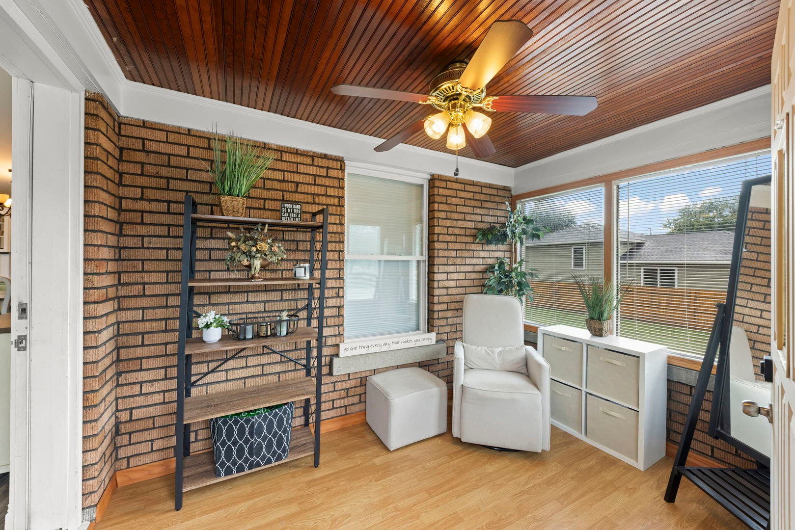 1330 Plainfield Road, Joliet, IL 60435 Front porch entry way