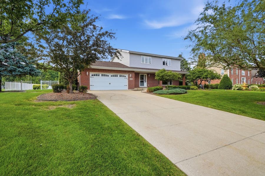 Property photo for 1801 Pheasant Lane, New Lenox, IL