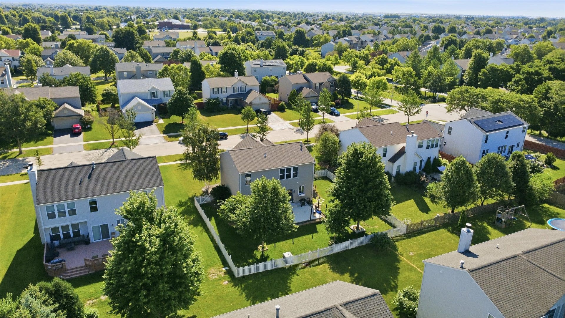 251 Clubhouse Street, Bolingbrook, IL 60490 251 Clubhouse Street, Bolingbrook, IL 60490