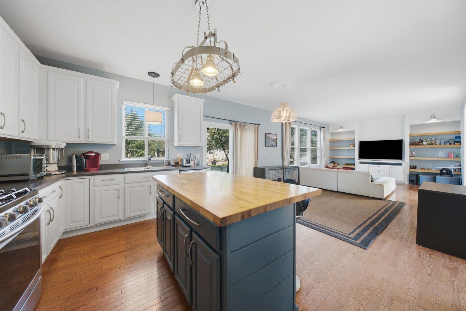 251 Clubhouse Street, Bolingbrook, IL 60490 251 Clubhouse Street, Bolingbrook, IL 60490