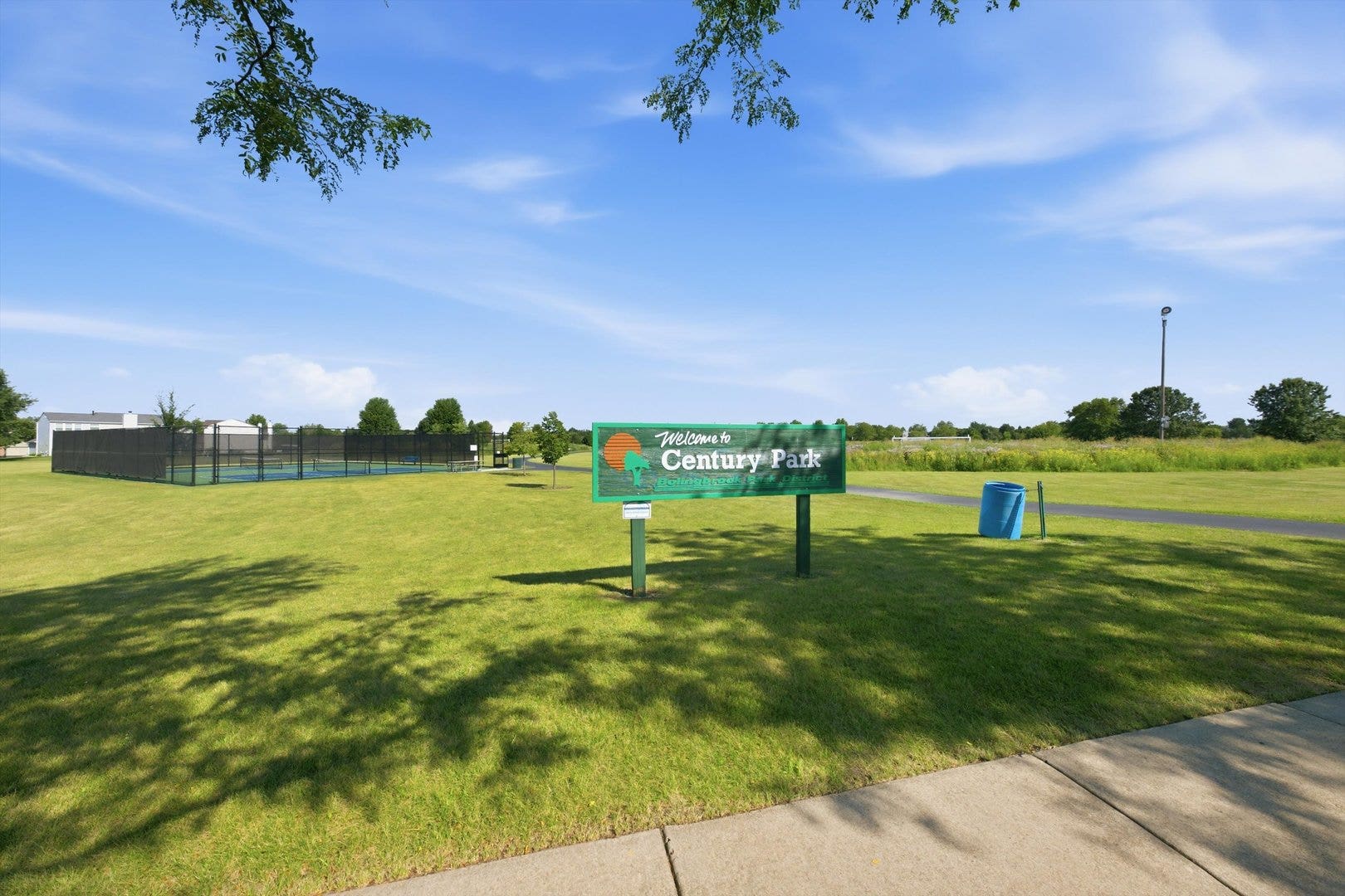251 Clubhouse Street, Bolingbrook, IL 60490 251 Clubhouse Street, Bolingbrook, IL 60490