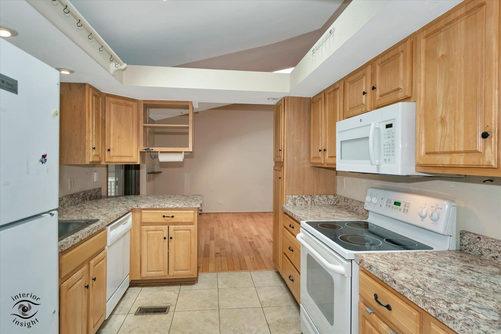 208 Shady Lane, Downers Grove, IL 60515