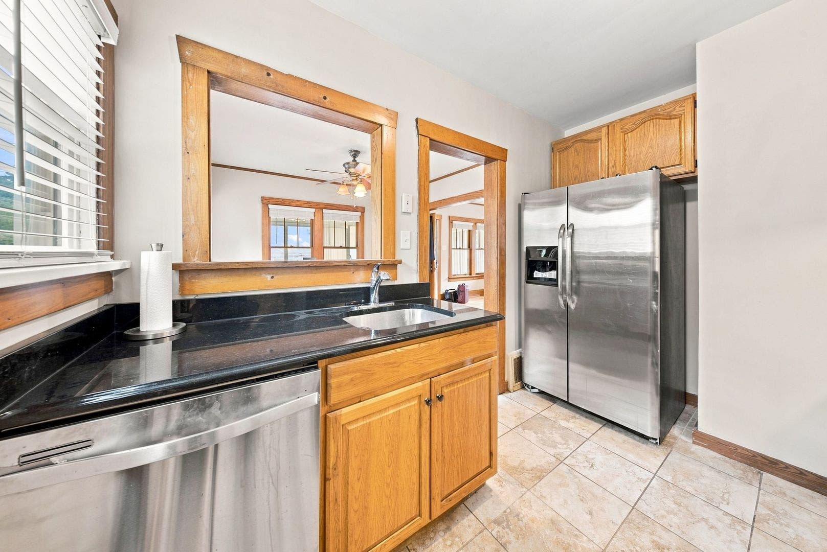 30 S Commonwealth Avenue, Elgin, IL 60123 30 S Commonwealth Avenue, Elgin, IL 60123