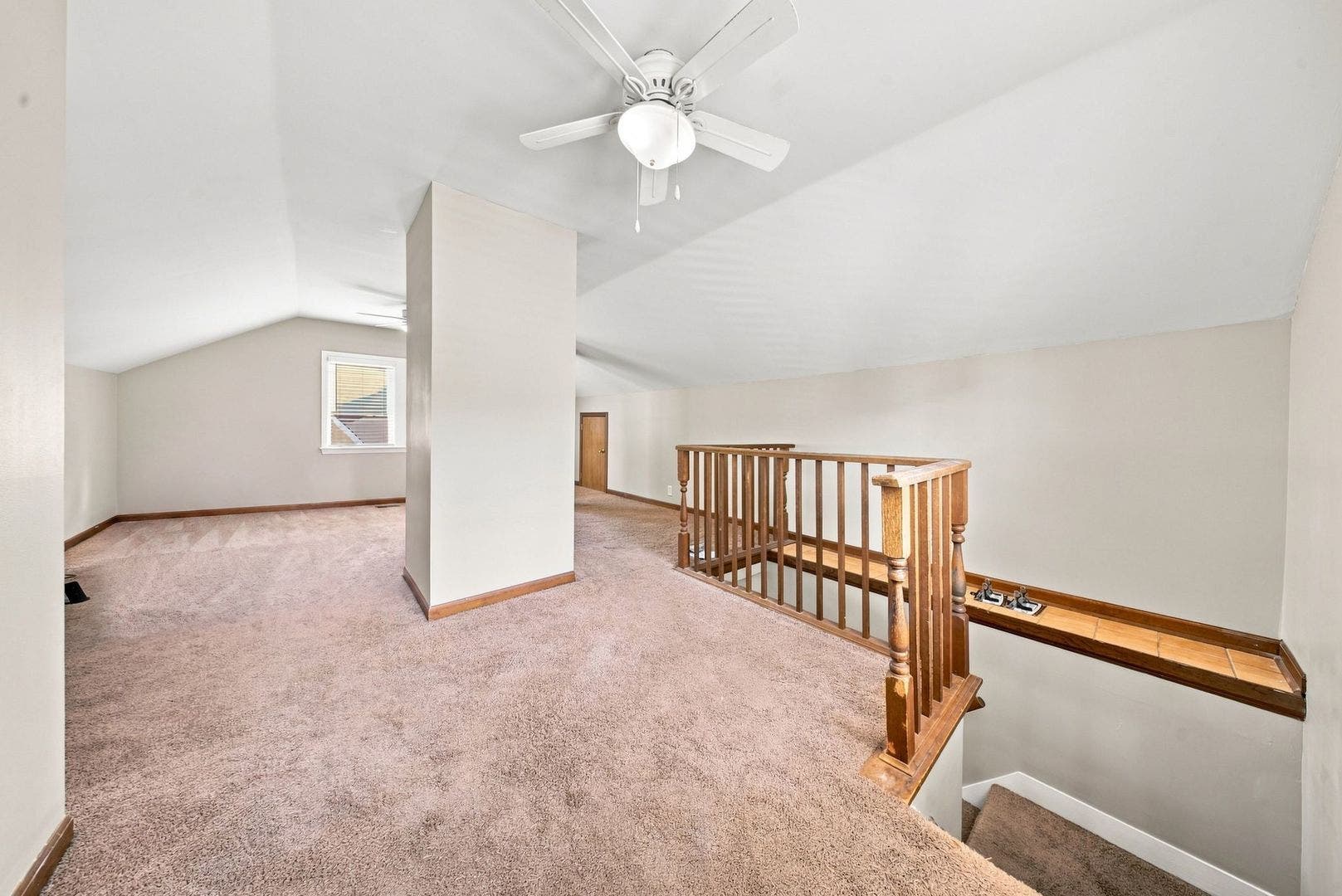 30 S Commonwealth Avenue, Elgin, IL 60123 30 S Commonwealth Avenue, Elgin, IL 60123