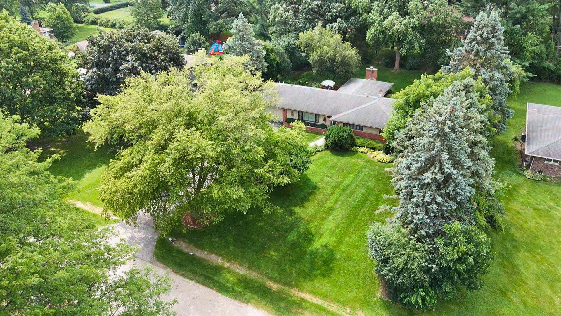 1215 Forest Drive, Elgin, IL 60123