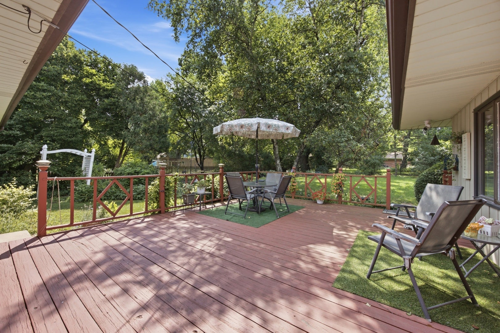 1215 Forest Drive, Elgin, IL 60123