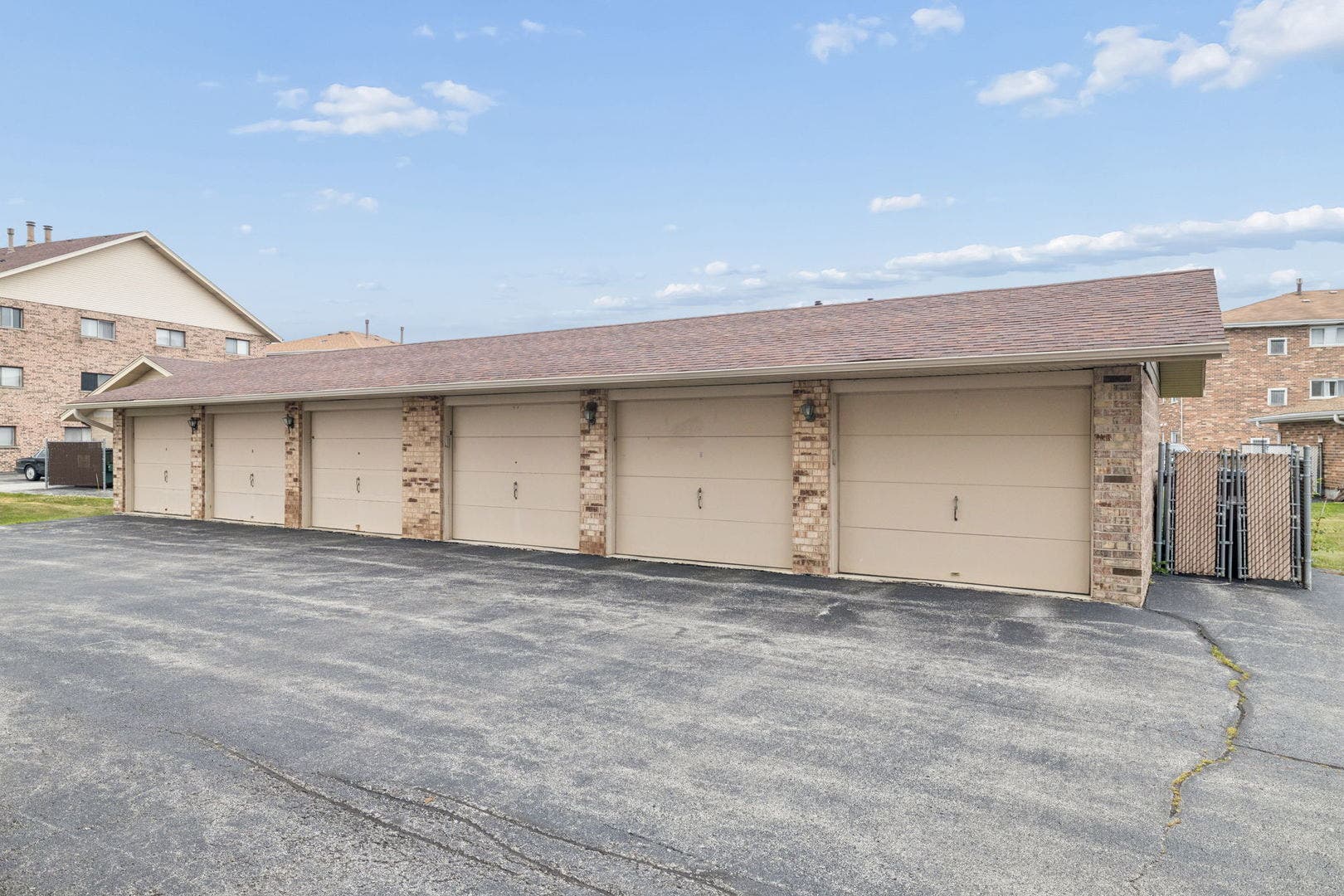 8158 169th Street, #1W, Tinley Park, IL 60477