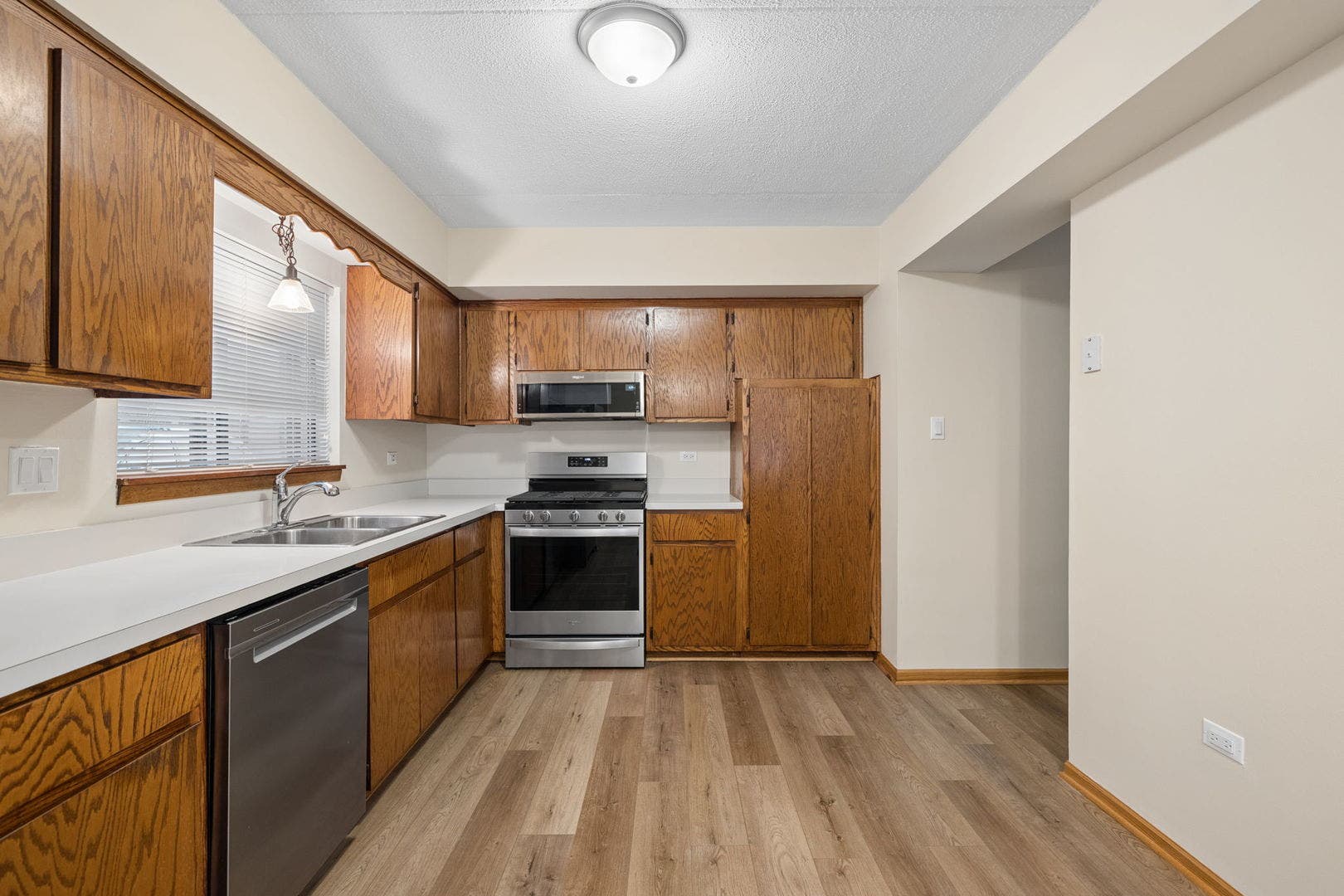 8158 169th Street, #1W, Tinley Park, IL 60477