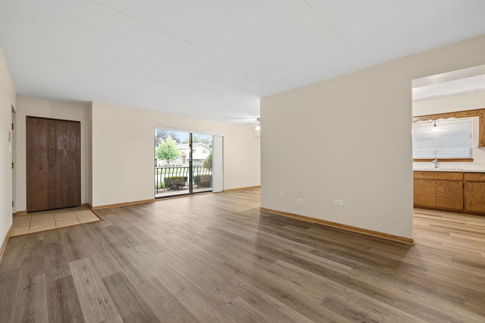 8158 169th Street, #1W, Tinley Park, IL 60477