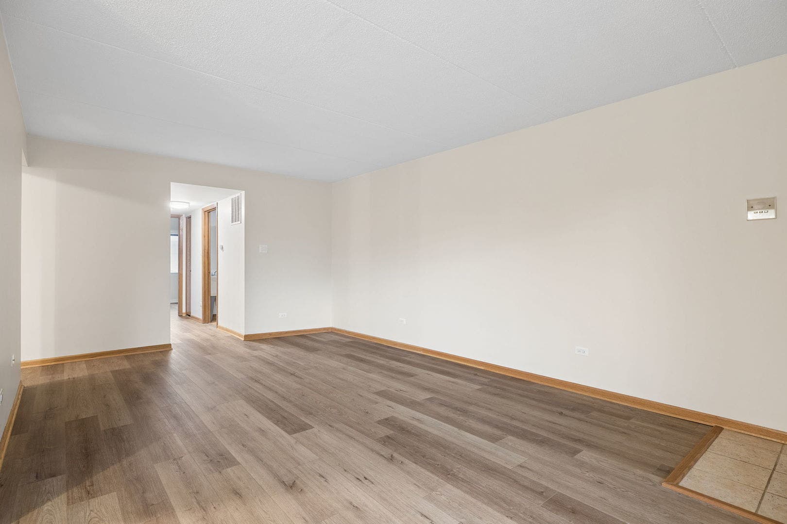 8158 169th Street, #1W, Tinley Park, IL 60477