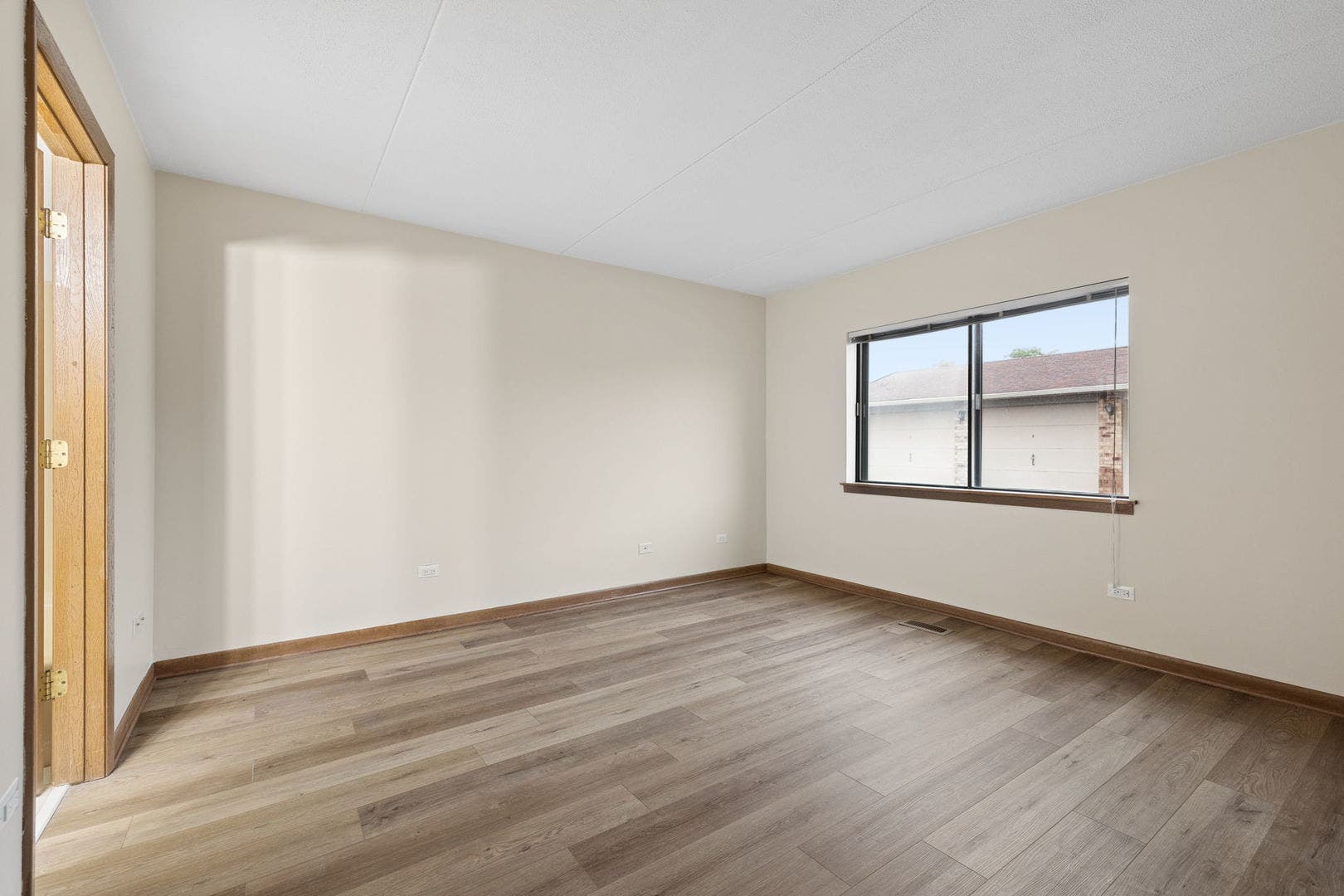 8158 169th Street, #1W, Tinley Park, IL 60477