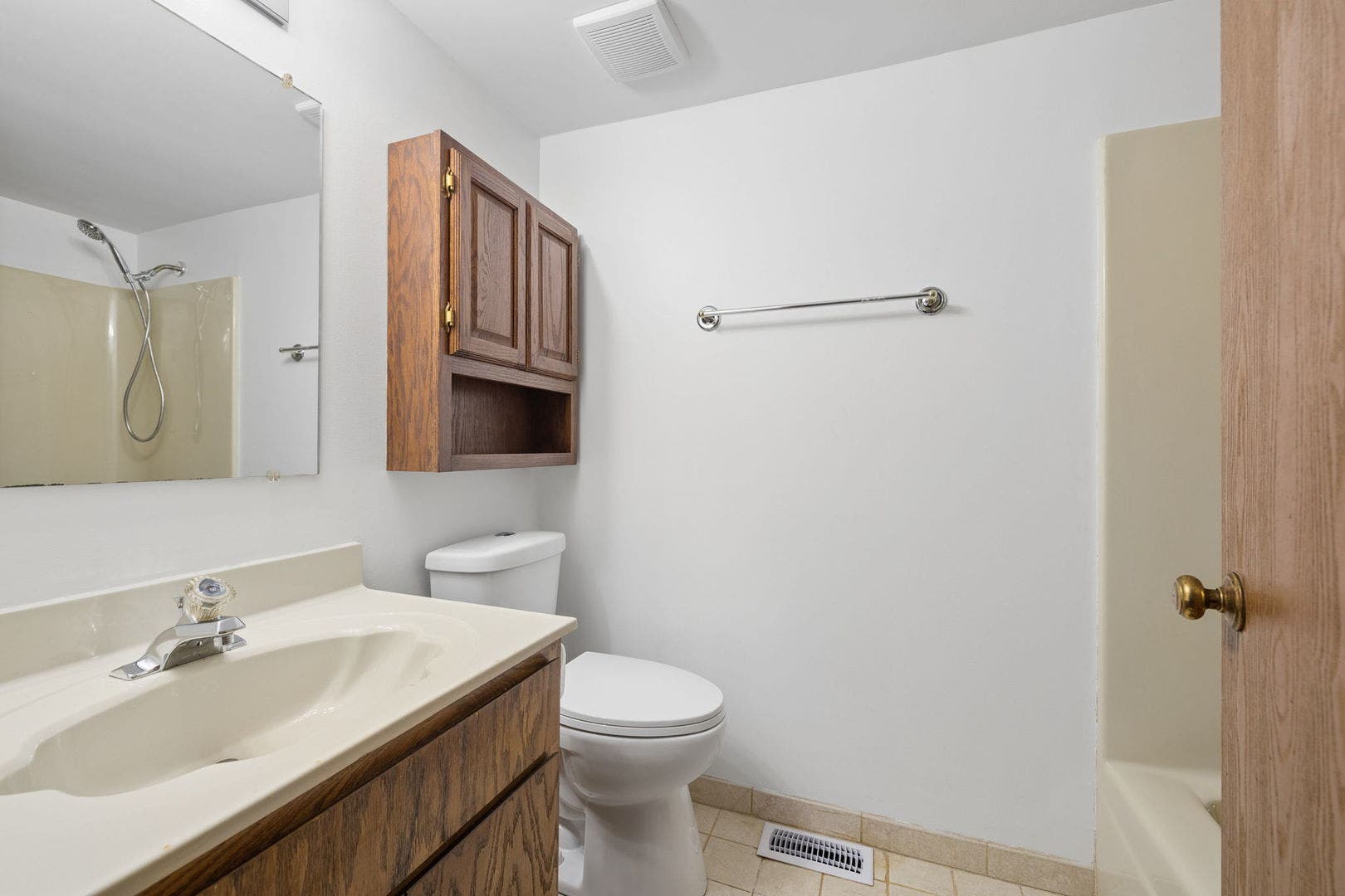 8158 169th Street, #1W, Tinley Park, IL 60477
