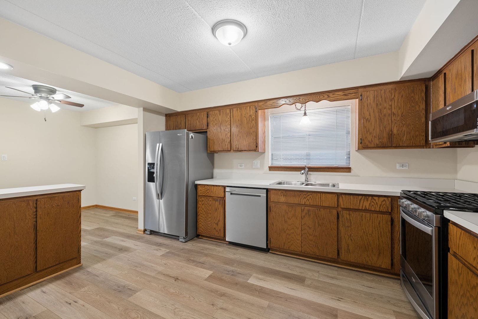 8158 169th Street, #1W, Tinley Park, IL 60477