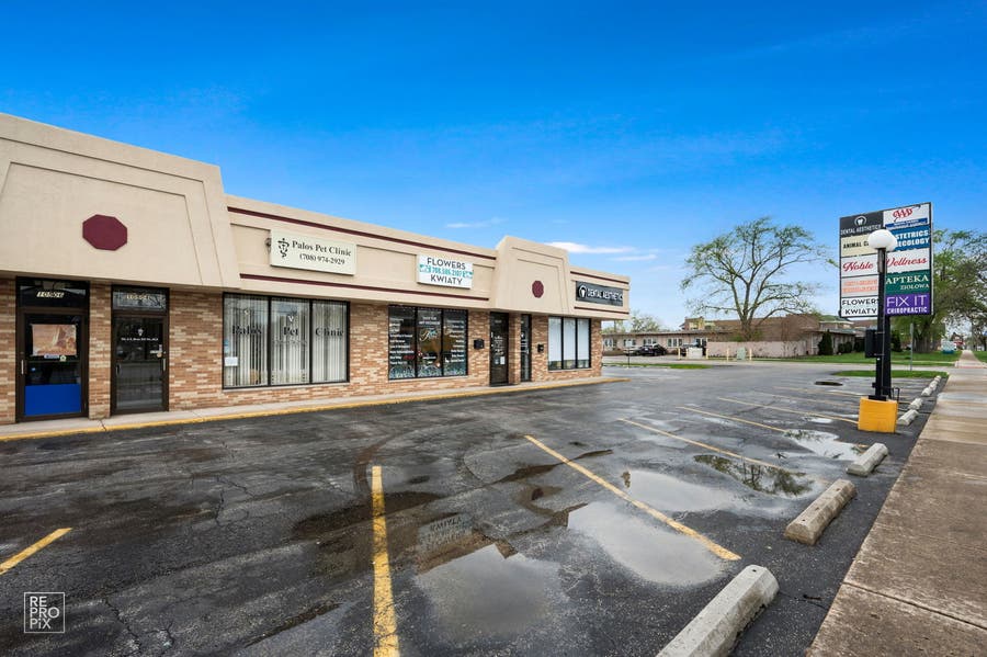 Property photo for 10504 S Roberts Road, Palos Hills, IL