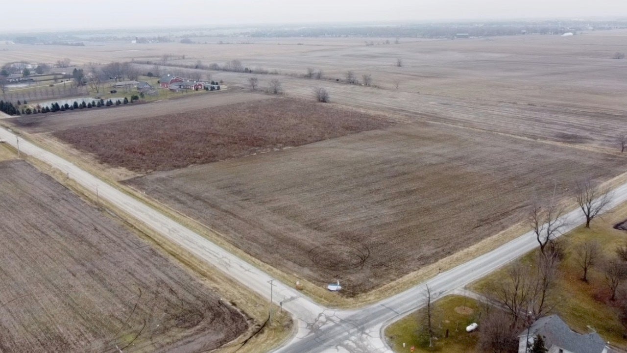24671 S Kankakee Street, Manhattan, IL 60442 24671 S Kankakee Street, Manhattan, IL 60442