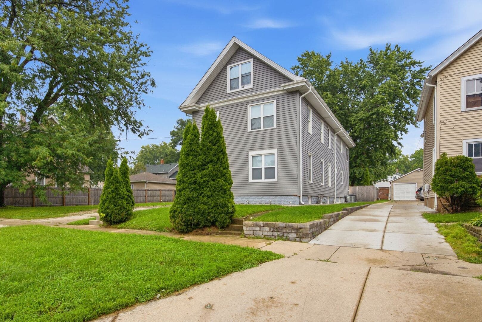 629 N Root Street, Aurora, IL 60505 629 N Root Street, Aurora, IL 60505