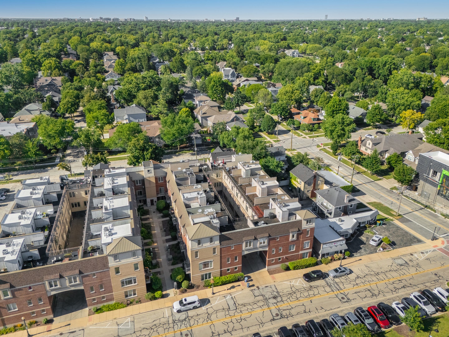 922 Warren Avenue, #105, Downers Grove, IL 60515 922 Warren Avenue, #105, Downers Grove, IL 60515