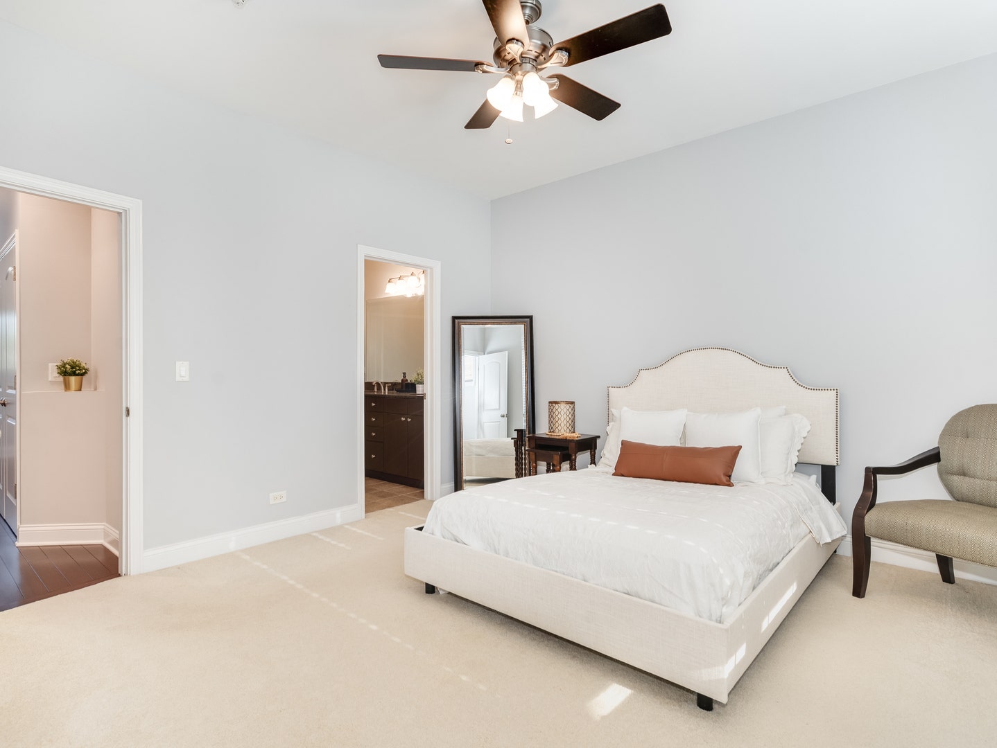 922 Warren Avenue, #105, Downers Grove, IL 60515 922 Warren Avenue, #105, Downers Grove, IL 60515