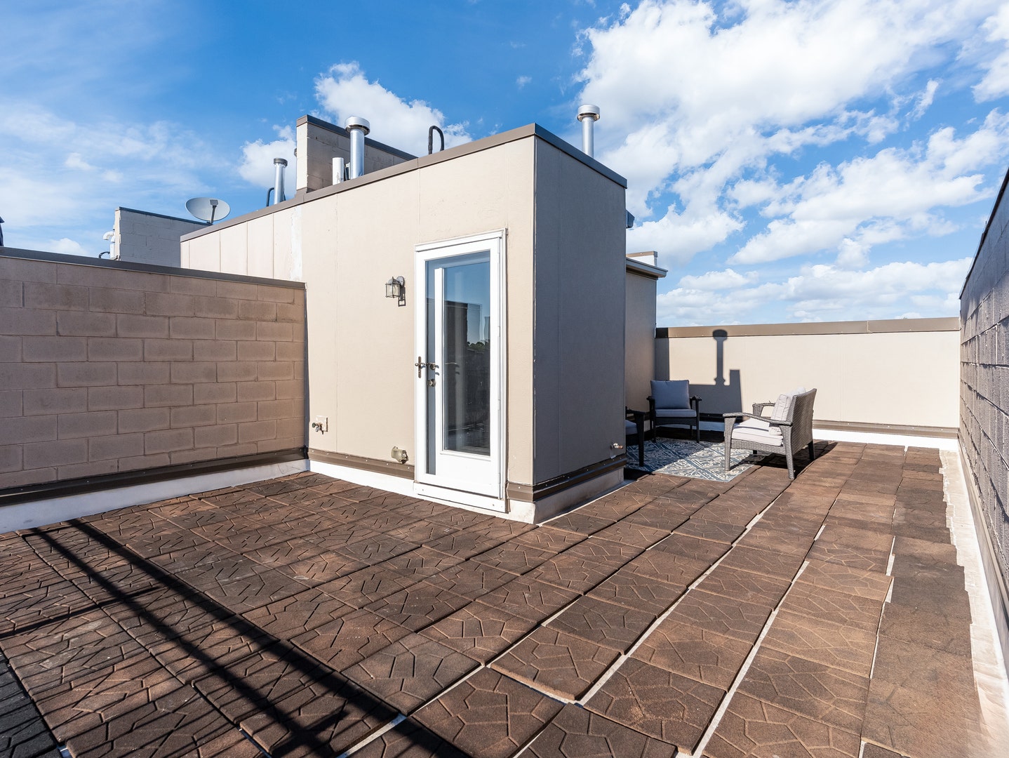 922 Warren Avenue, #105, Downers Grove, IL 60515 922 Warren Avenue, #105, Downers Grove, IL 60515