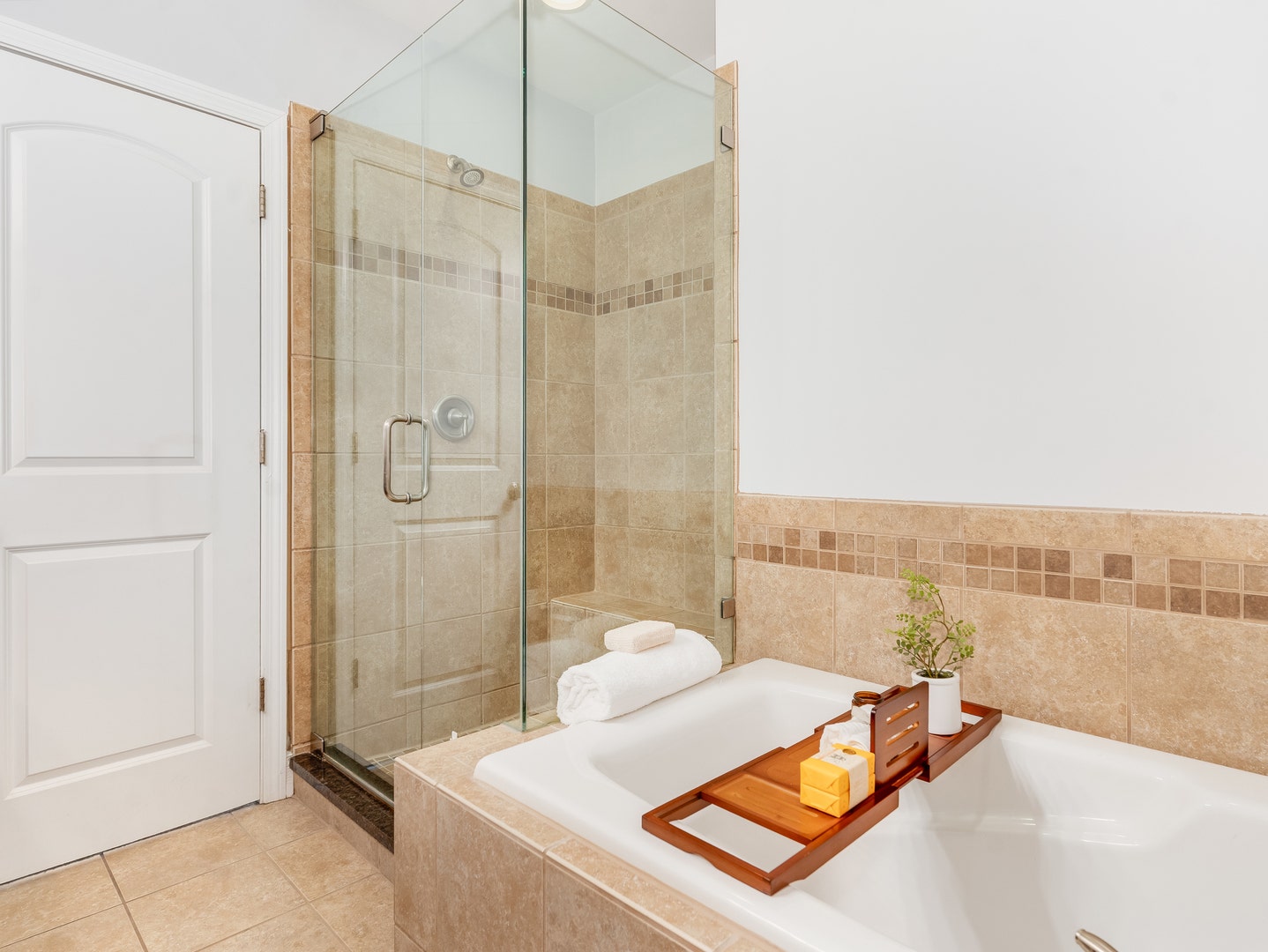 922 Warren Avenue, #105, Downers Grove, IL 60515 922 Warren Avenue, #105, Downers Grove, IL 60515