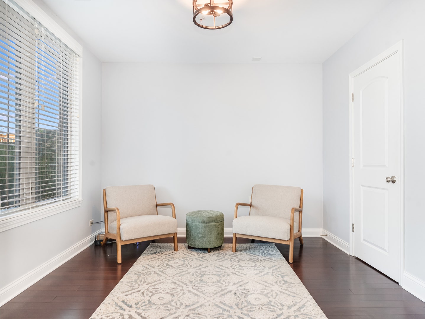 922 Warren Avenue, #105, Downers Grove, IL 60515 922 Warren Avenue, #105, Downers Grove, IL 60515