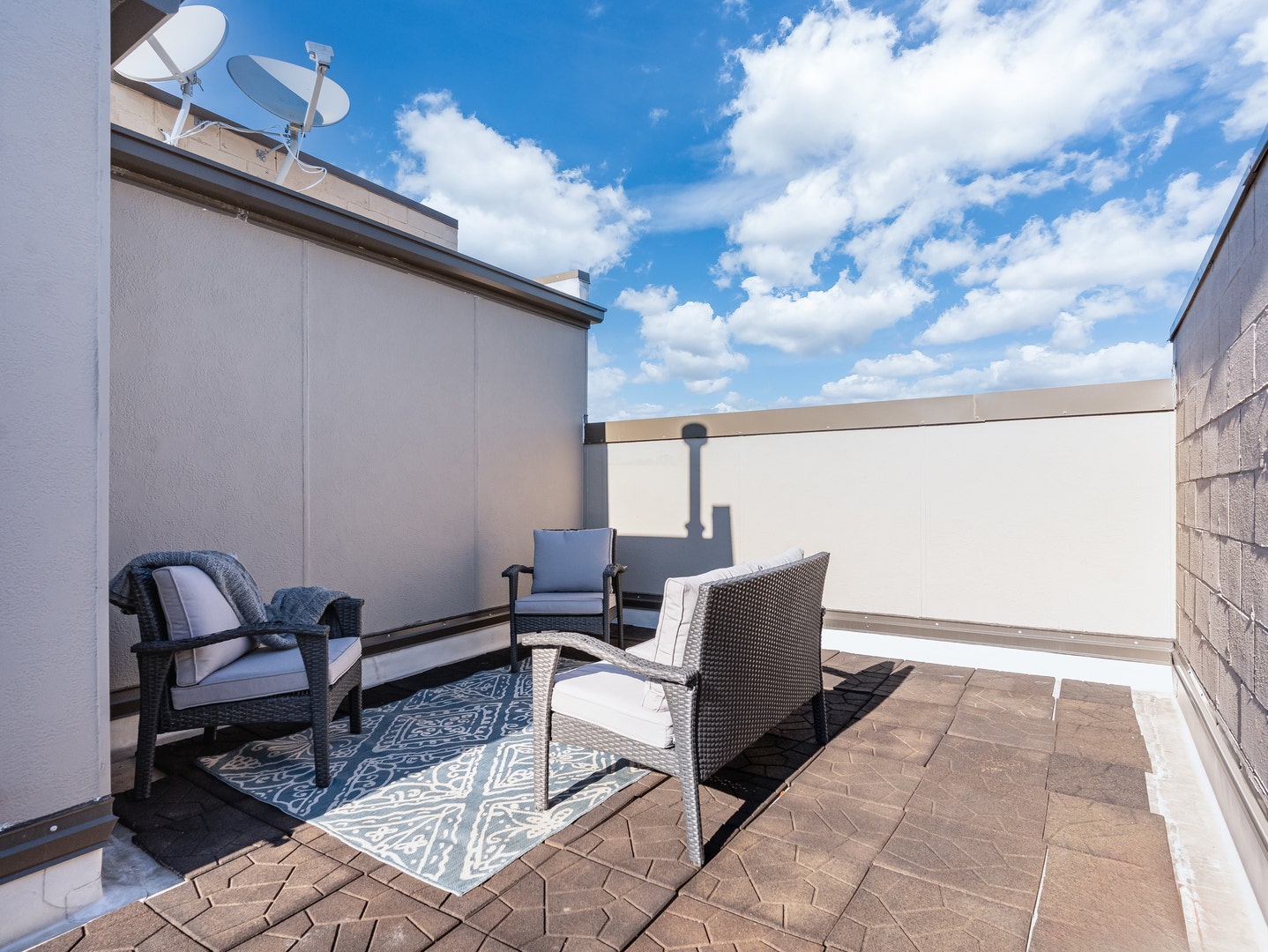 922 Warren Avenue, #105, Downers Grove, IL 60515 922 Warren Avenue, #105, Downers Grove, IL 60515