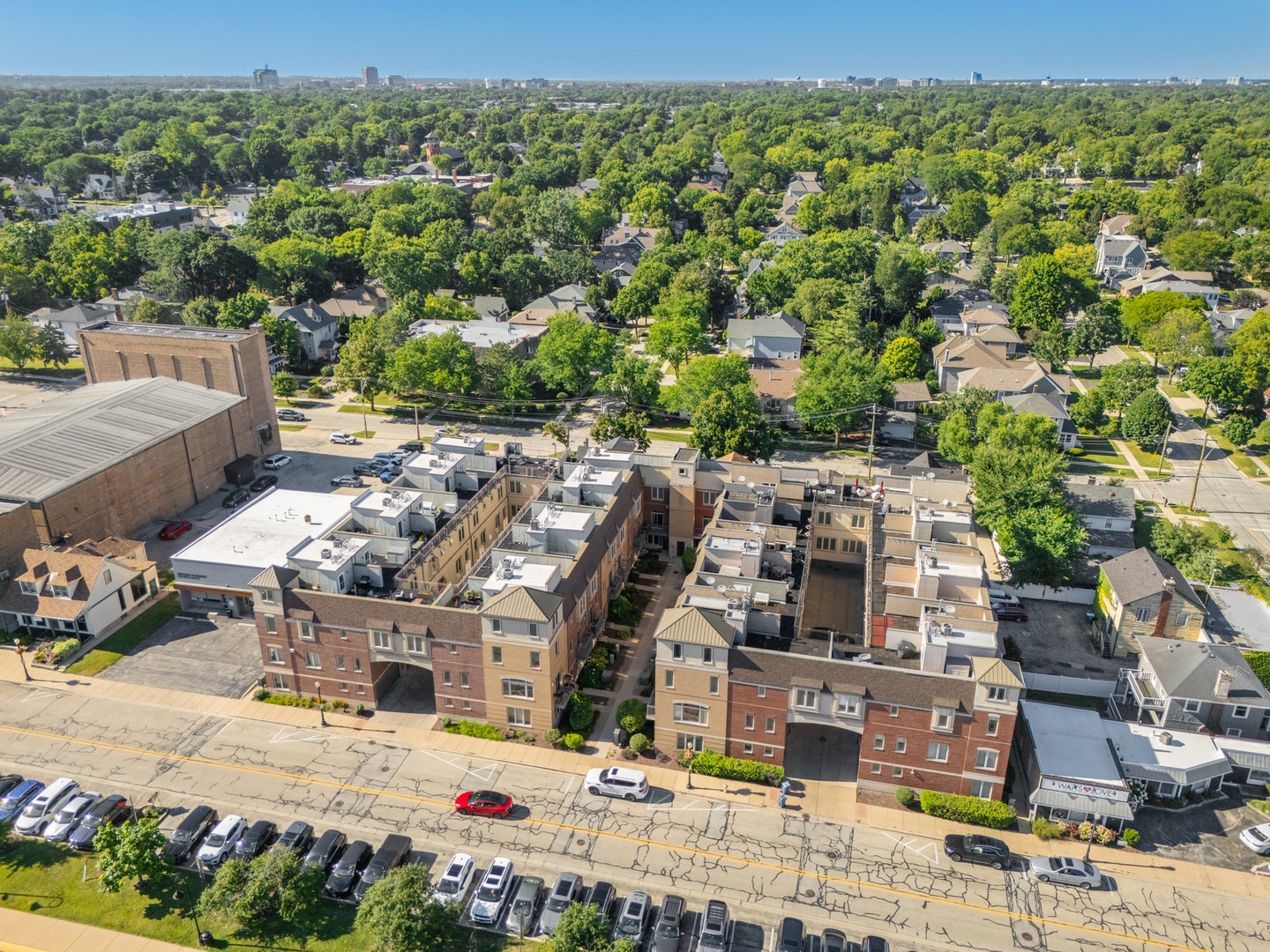 922 Warren Avenue, #105, Downers Grove, IL 60515 922 Warren Avenue, #105, Downers Grove, IL 60515