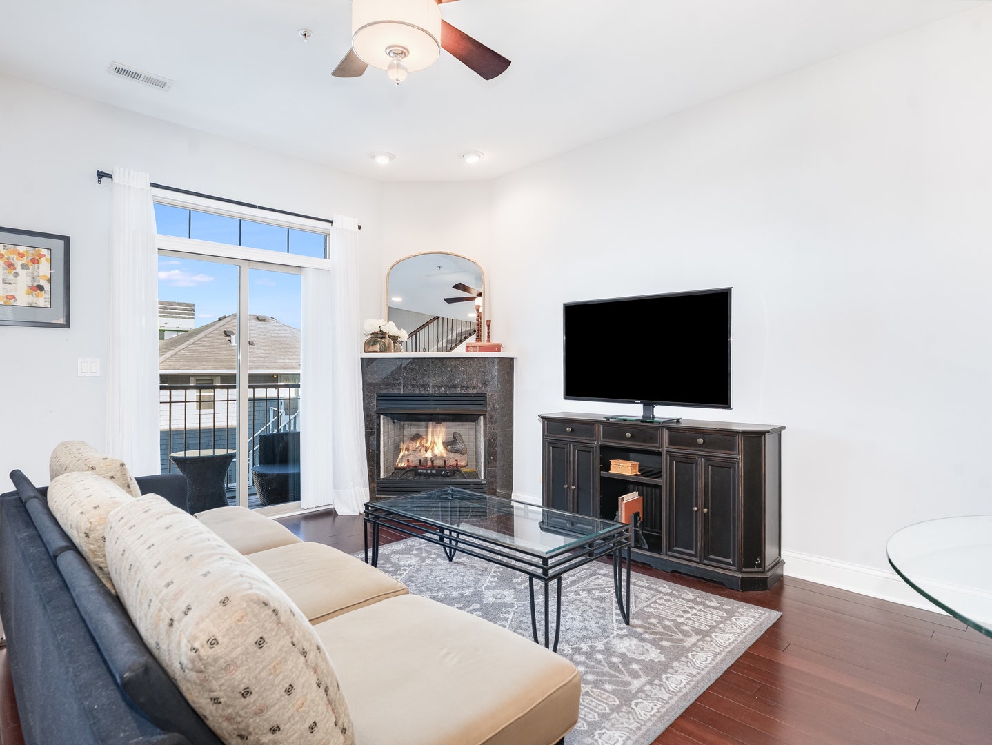922 Warren Avenue, #105, Downers Grove, IL 60515 922 Warren Avenue, #105, Downers Grove, IL 60515
