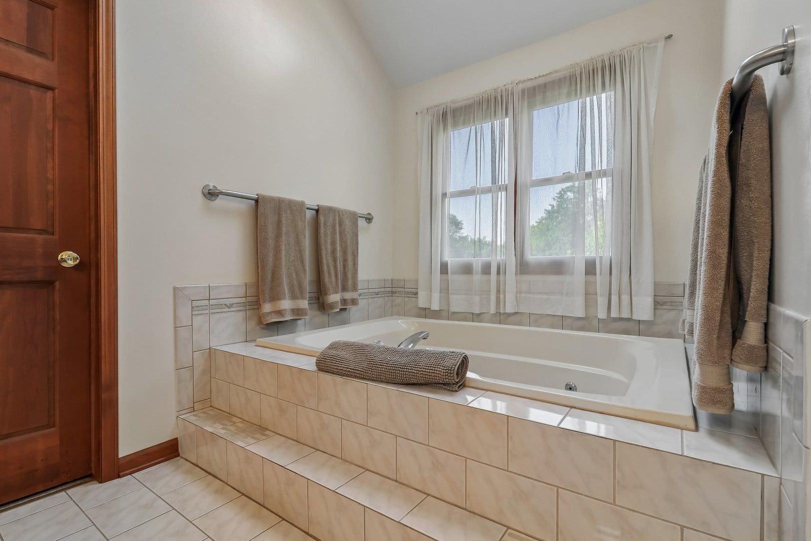 31W003 Irving Park Road, Elgin, IL 60120 31W003 Irving Park Road, Elgin, IL 60120