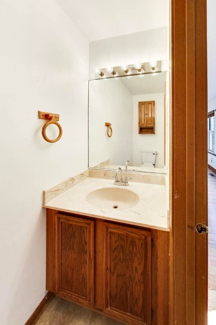 362 Chaparral Circle, Elgin, IL 60120 362 Chaparral Circle, Elgin, IL 60120