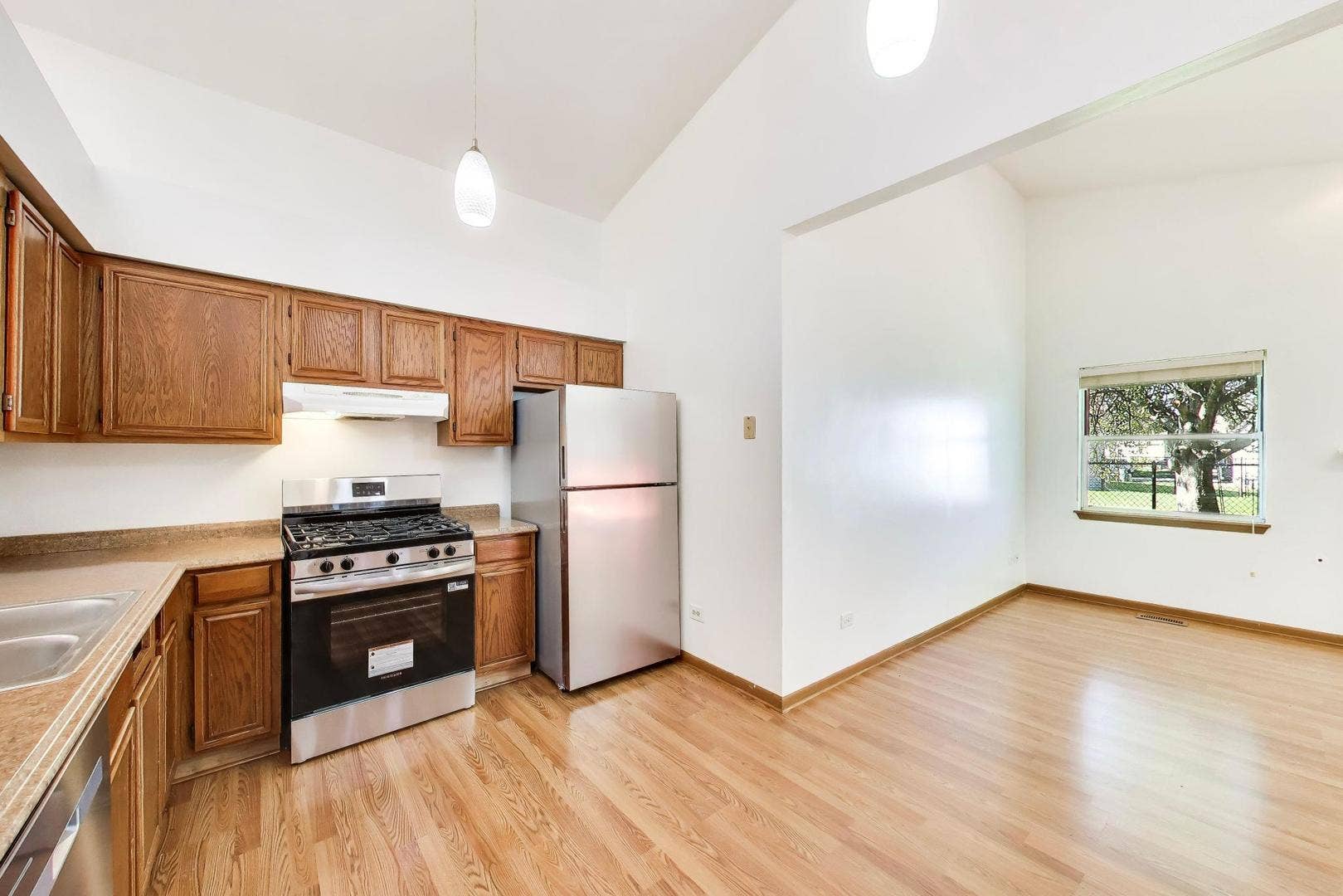 362 Chaparral Circle, Elgin, IL 60120 362 Chaparral Circle, Elgin, IL 60120