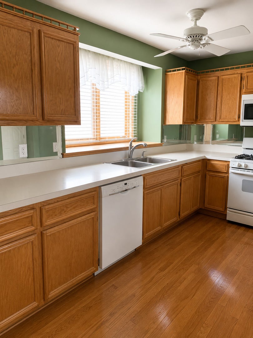 7702 Northfield Lane, Tinley Park, IL 60487 7702 Northfield Lane, Tinley Park, IL 60487