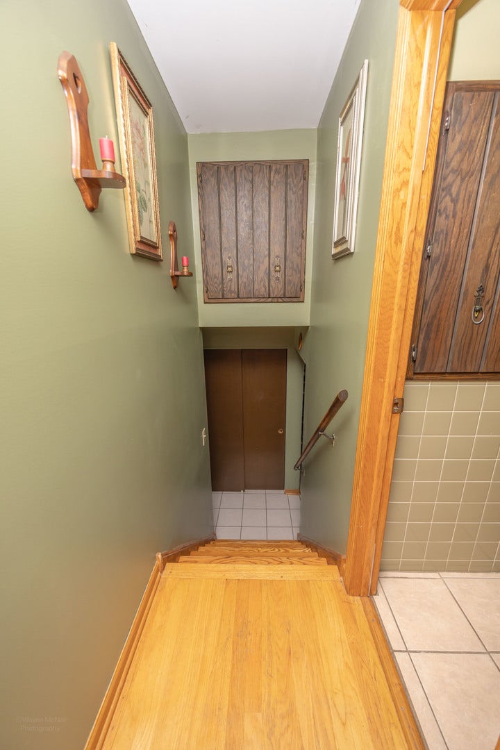 2105 Glenwood Avenue, Joliet, IL 60435