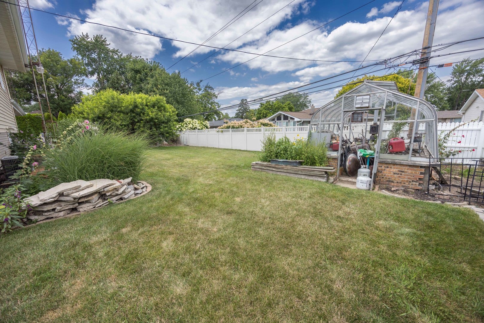 2105 Glenwood Avenue, Joliet, IL 60435