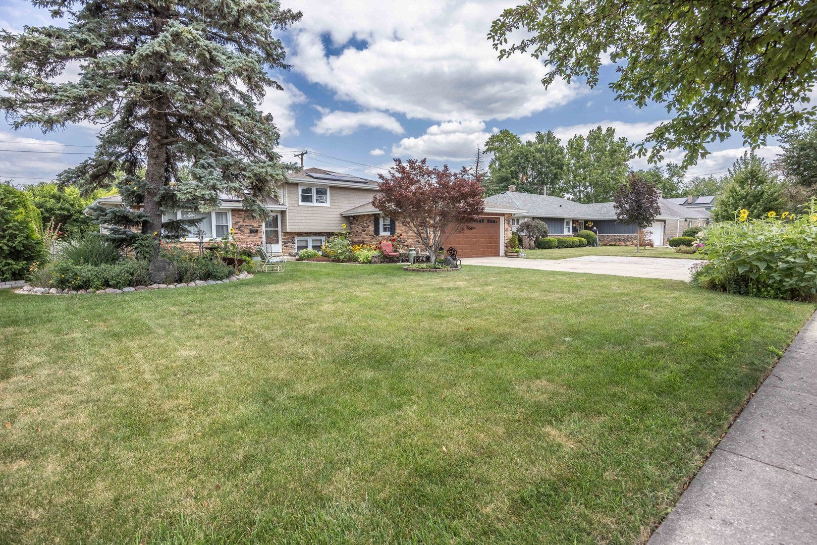 2105 Glenwood Avenue, Joliet, IL 60435